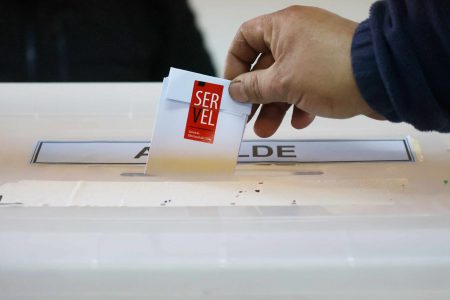 Fin de semana electoral en Chile: ¿Qué abre y qué cierra el 26 y 27 de octubre?