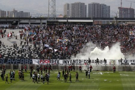 Metro cerró estaciones en Línea 5 por arengazo de Colo Colo previo a partido contra la UC