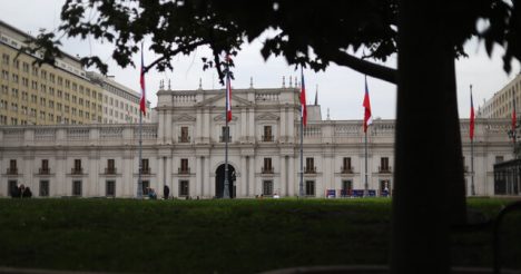 La Moneda intenta tomar distancia del caso Monsalve y oficialismo pide cónclave pos elecciones