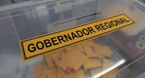 Cierran las mesas e inicia conteo de votos: primer resultado será el de gobernadores regionales