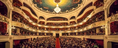 Caos en el Teatro Municipal