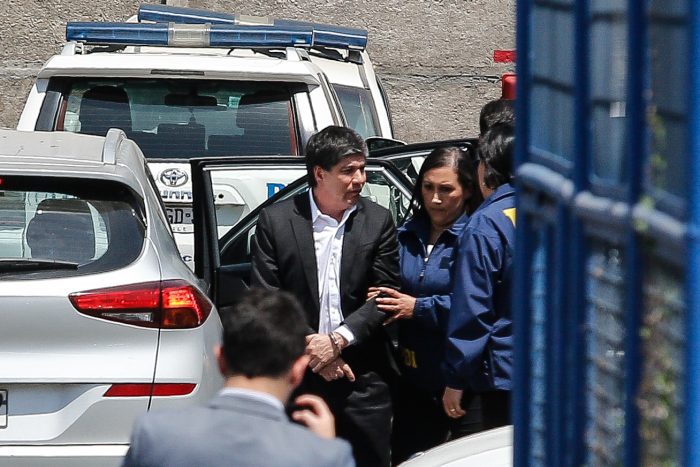 A un mes de la denuncia por violación, exsubsecretario Manuel Monsalve es detenido por la PDI