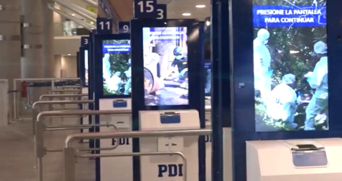 Kioscos de autoatención en aeropuerto Pudahuel: Transformación digital mal diseñada e implementada