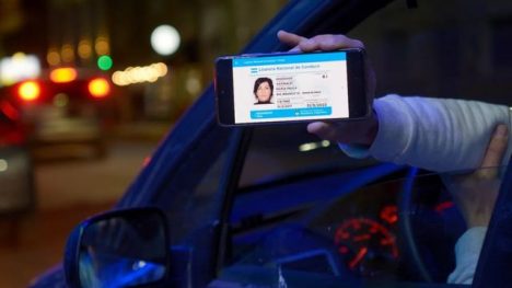 Licencia de conducir digital: revisa cuándo estará disponible en Chile y en qué Regiones