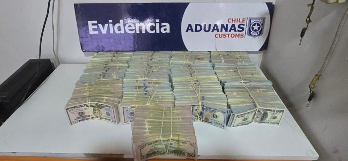 En prisión preventiva quedó chofer detenido en Colchane ingresando un millón de dólares en efectivo