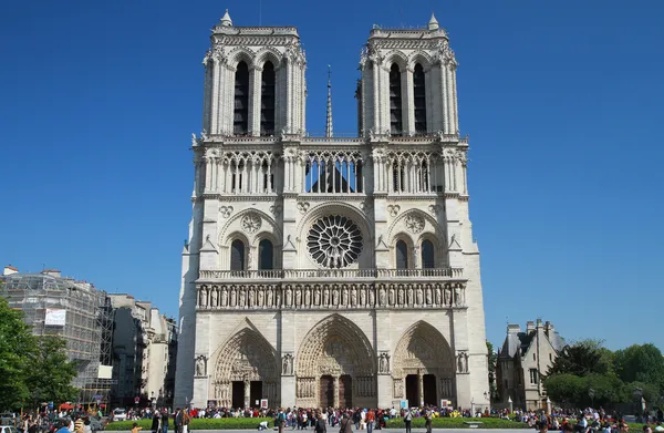 Notre-Dame reabre al público tras cinco años de restauración: Inauguración y misa en diciembre