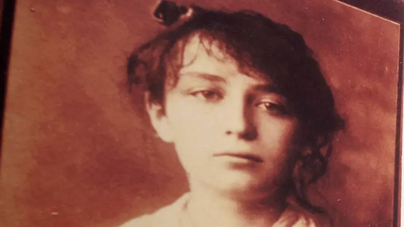 Camille Claudel, la escultora que cautivó a Rodin pero terminó encerrada en un psiquiátrico