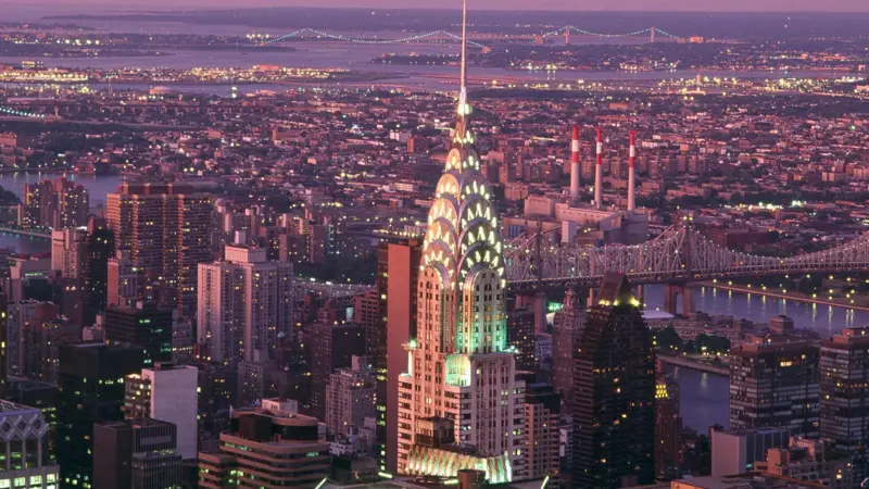 Cómo una lucha de egos entre dos arquitectos dio origen a la famosa torre Chrysler en Nueva York