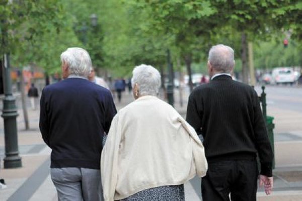 Aguinaldo navideño del IPS para adultos mayores en diciembre