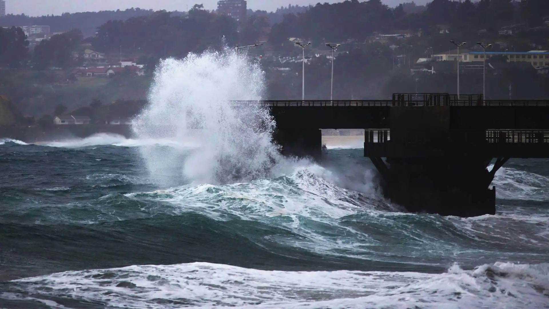 Así estará el borde costero este Año Nuevo por marejadas en Valparaíso