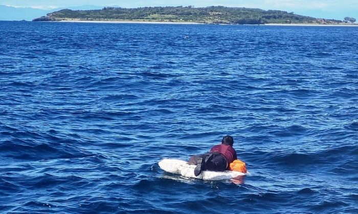 Pescador de Quemchi fue rescatado tras pasar cinco horas a la deriva sobre un trozo de plumavit