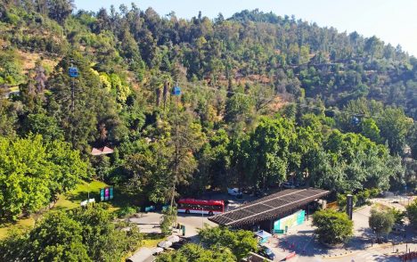 Invitan a visitar parques y cerros de Santiago en transporte público