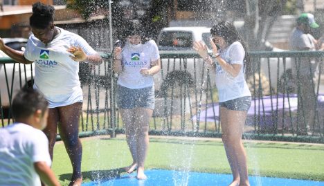 Dan el vamos a 43 plazas de agua para la comunidad en 18 comunas de la Región Metropolitana