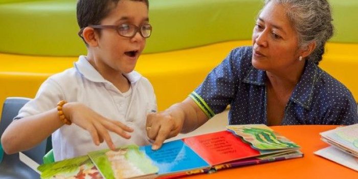 La inclusión pendiente: los desafíos educativos para niños y niñas con discapacidades auditivas