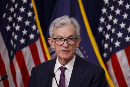 Presidente de la Reserva Federal de EEUU dice que afronta una investigación federal