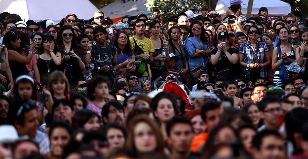 Baja en participación política de los jóvenes: vuelve a niveles registrados hace más de una década