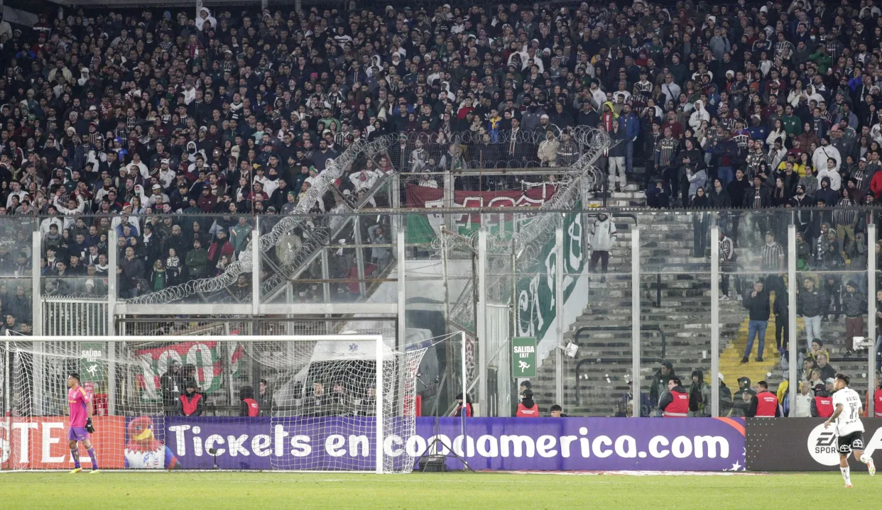 FIFA pide a Chile eliminar las rejas en estadios del Mundial Sub 20