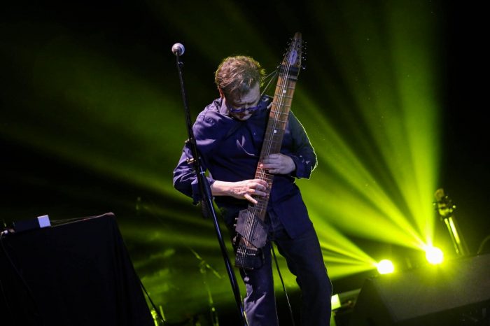 Músico Silvio Paredes en Puerto Varas