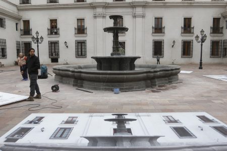 Presidencia asegura resguardo de histórica fuente de agua de La Moneda que se utilizó como tarima