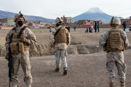 Tres militares bolivianos detenidos en el Salar de Copaisa: fueron reconducidos a su país