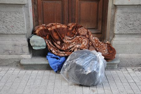 Experto en personas en situación de calle: "La ciudad está cara, imposible tener lugar para vivir"