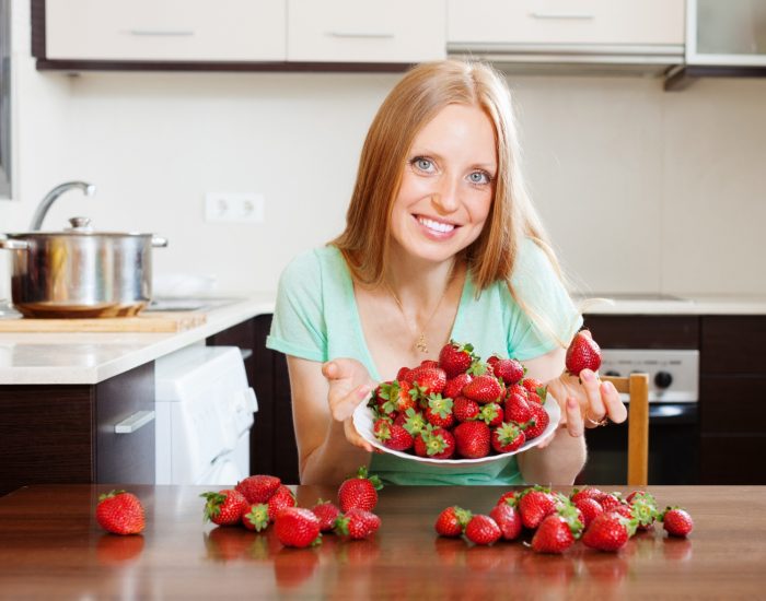 Conoce la fruta de esta temporada que ayuda a disminuir los dolores menstruales