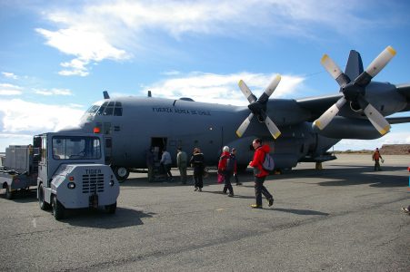 Caída del Hércules C-130: dictan arraigo nacional en contra de general (r) Roberto Avendaño