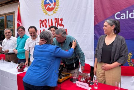 Carmona allana su reelección en el PC al distanciarse de Jadue y acercarse a disidentes