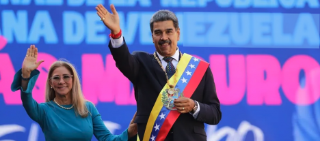 Maduro dice que se prepara con Cuba y Nicaragua para "tomar las armas", de ser necesario