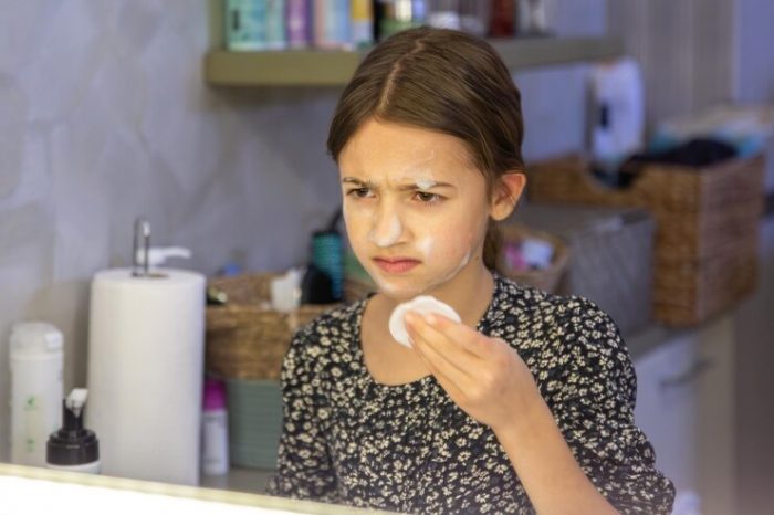 Skincare en adolescentes: ¿moda, necesidad real o una obsesión por la piel perfecta en RR.SS.?