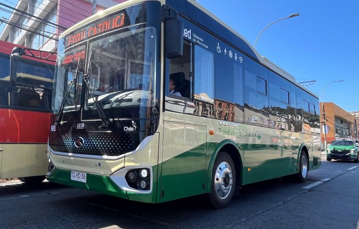 Valparaíso permitirá pagar transporte público con tarjeta bancaria en buses, trolebuses y ascensores