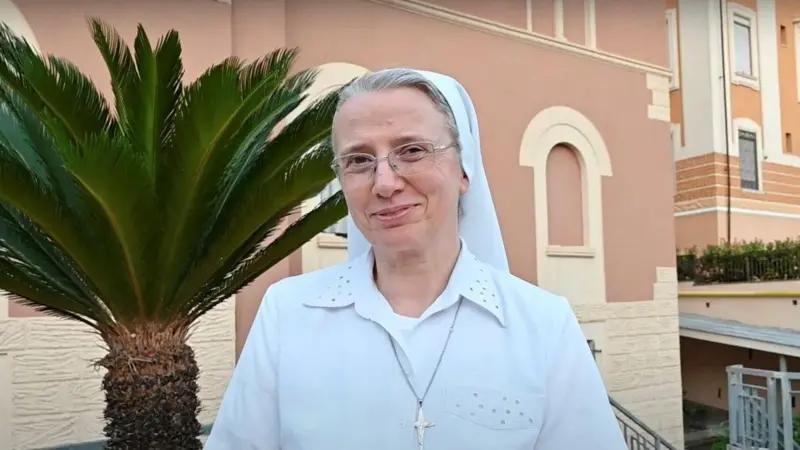 Quién es Simona Brambilla, la primera mujer en la historia que será prefecta en el Vaticano