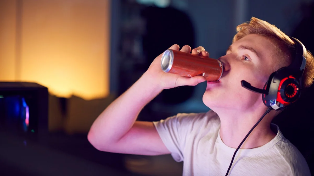 La mayoría de los jóvenes ignora los riesgos de las bebidas energética