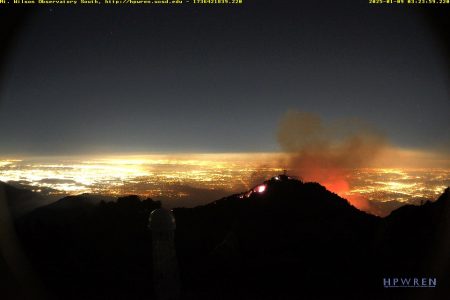 Incendios en California: evacuan el centro de Hollywood mientras sube el número de víctimas