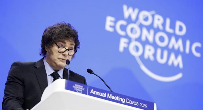 Tras discurso “antiwoke” en Davos de Milei, gobierno argentino hace control de daños