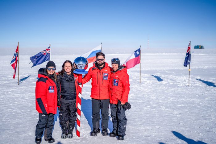 Gino Casassa, director de INACH: "Es primera vez que un presidente de Chile trabaja en la Antártica"