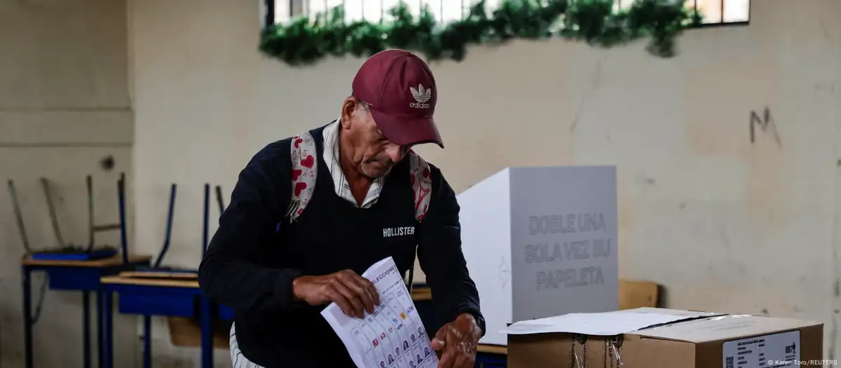 Comienzan las elecciones presidenciales en Ecuador