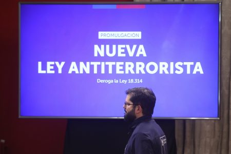 Presidente Boric promulga nueva Ley Antiterrorista: "Chile no se arrodilla ante la delincuencia"