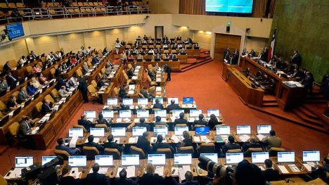 Con umbral del 5% para diputados: comisión del Senado a un paso de despachar reforma política a Sala