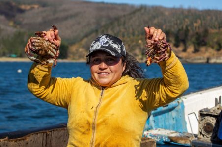 Pescadoras de Chile y de España defienden el emprendimiento en el mar para las mujeres