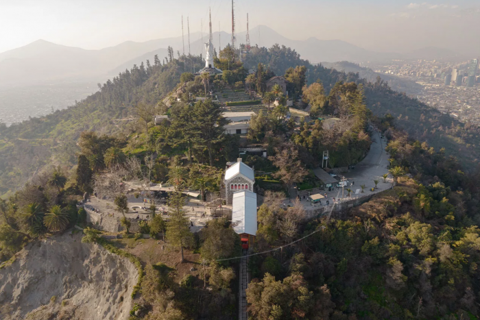 San Valentín en las alturas: música y vistas panorámicas en el Funicular y el Cerro San Cristóbal