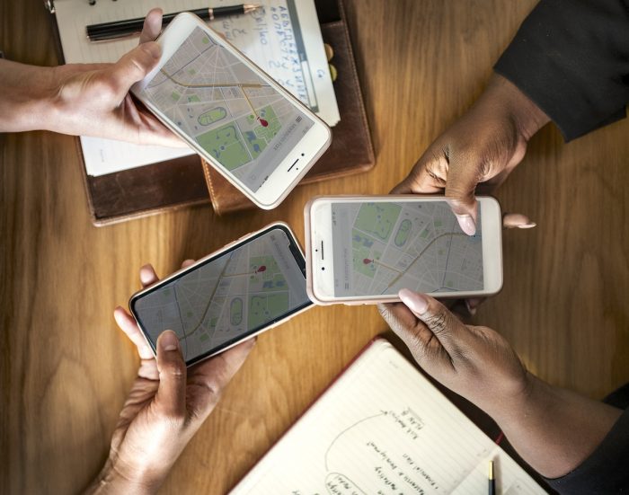 Las mejores apps de navegación y mapas para celulares en viajes internacionales