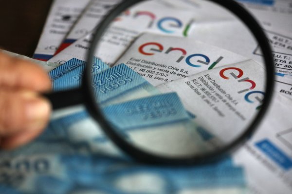 SERNAC lanzó una calculadora web para saber cuánto te descontará Enel por los cortes de luz