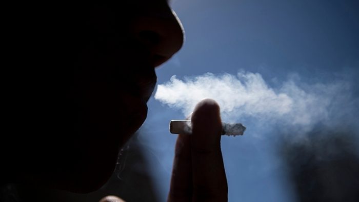 Impuesto al cigarro: absurdo, ingenuo, costoso y antipobre