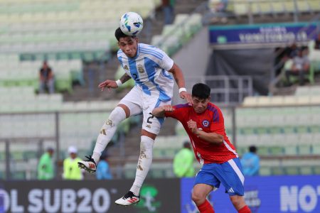 Chile cae ante Argentina 2-1 en partido del Sudamericano sub-20