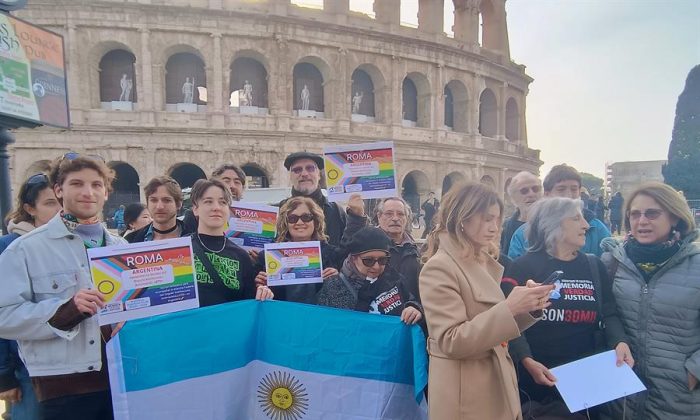 Marcha “del orgullo antifascista y antirracista” contra Milei en Argentina se vuelve global