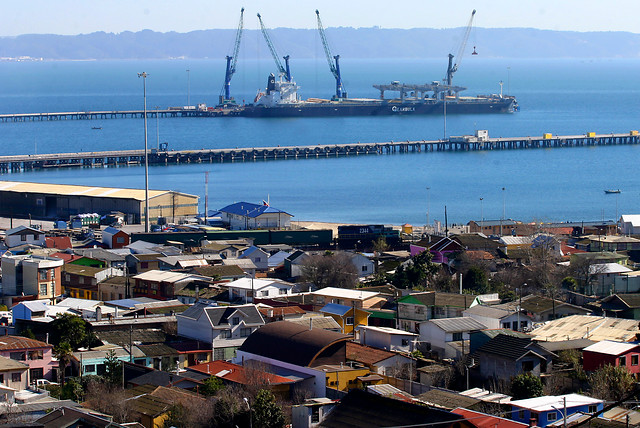 Naviera china dejará de recalar en Chile y priorizará megapuerto de Chancay en Perú