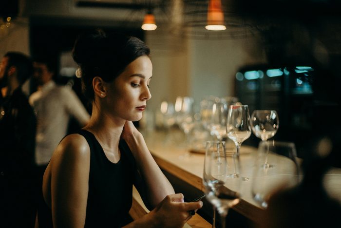 ¿Sientes estrés o ansiedad por no tener pareja? El impacto de San Valentín en las personas solteras