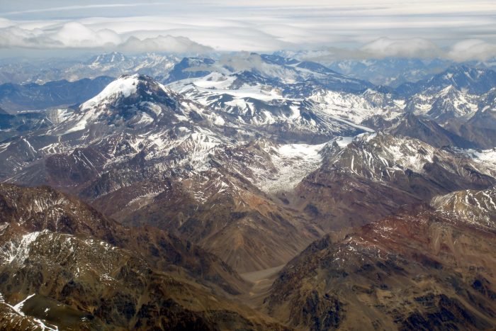 Senapred reporta sismos en volcán Tupungatito y decreta alerta verde