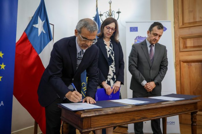 Chile se incorpora a Red Atenas, iniciativa europea que combate la falsificación de documentos